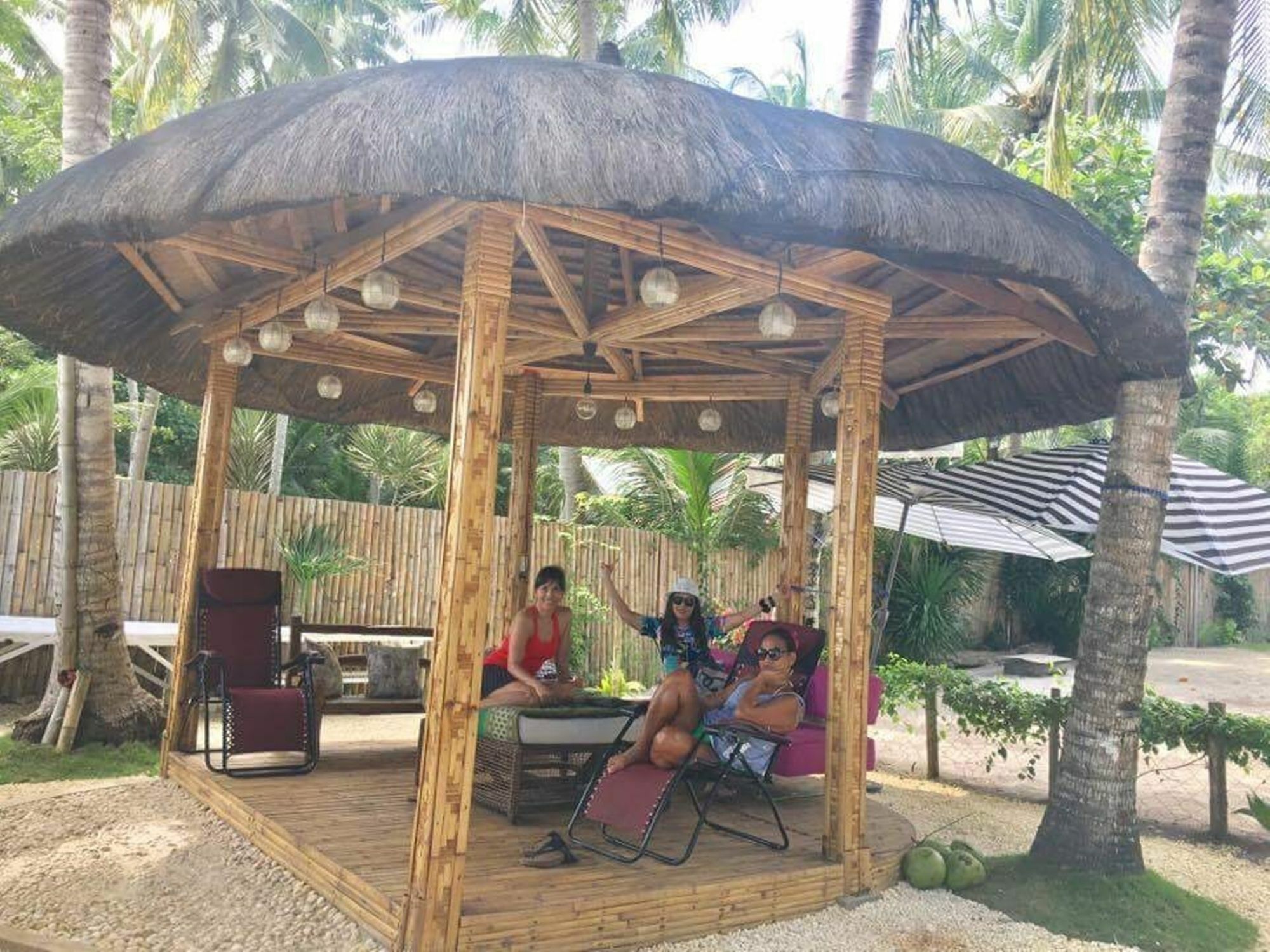 The Whitehouse By The Sea Vila Panglao City Exterior foto